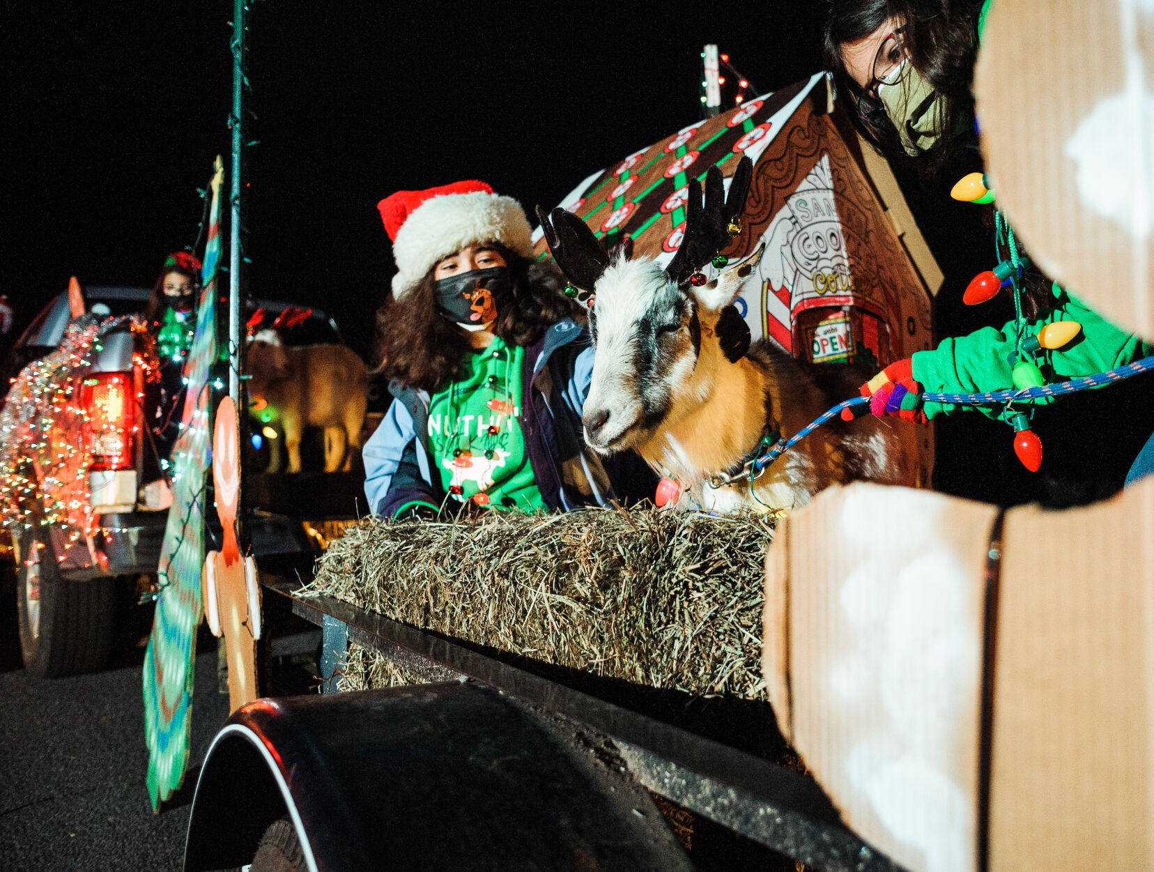 photo_ft_news_warrenton christmas parade-9_20201205.jpg